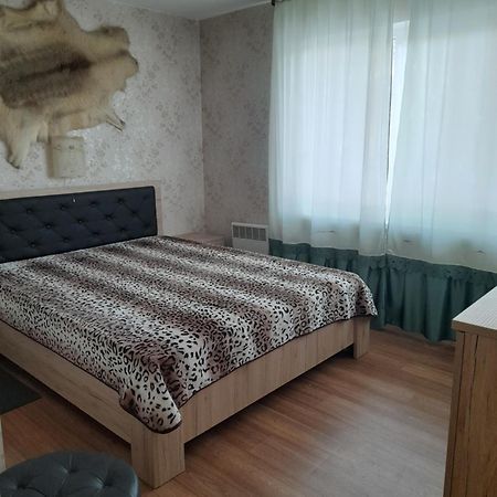 Dvarci Viesu Maja "Osmany"酒店 外观 照片